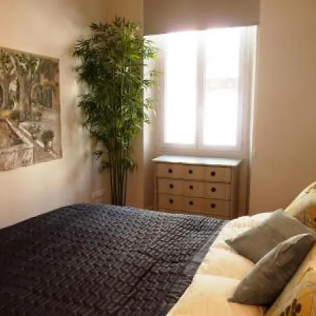 Palais View: Elegant Two-bedroom Apartment Cannes