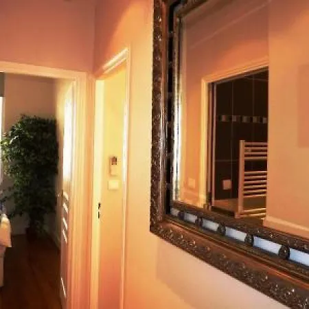 Palais View: Elegant Two-bedroom Apartment *
